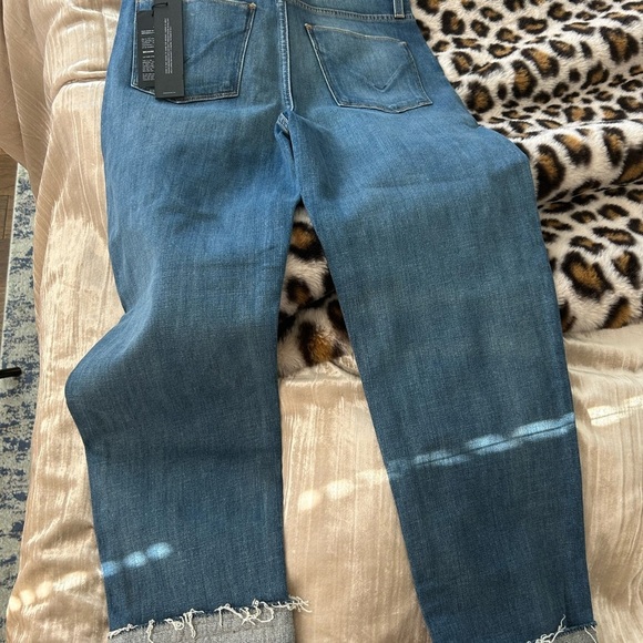 Hudson frayed cropped jeans. Size 28 - Picture 4 of 9